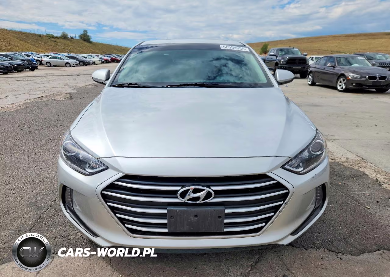 2018 Hyundai Elantra Value Edition VIN:5NPD84LF8JH373390 - 5