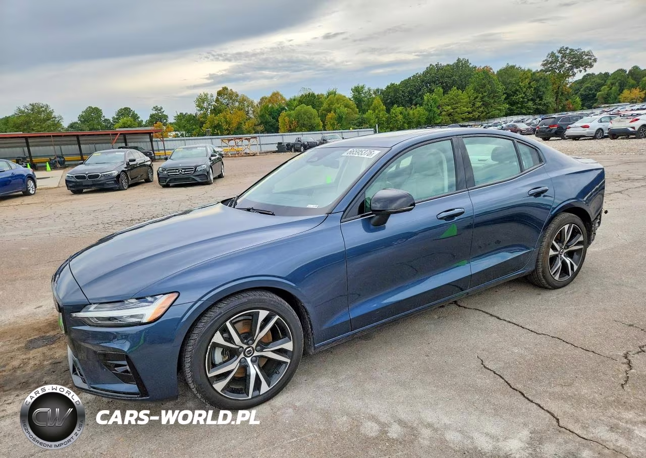 2024 Volvo S60 Core – zdjęcie 1 z 13