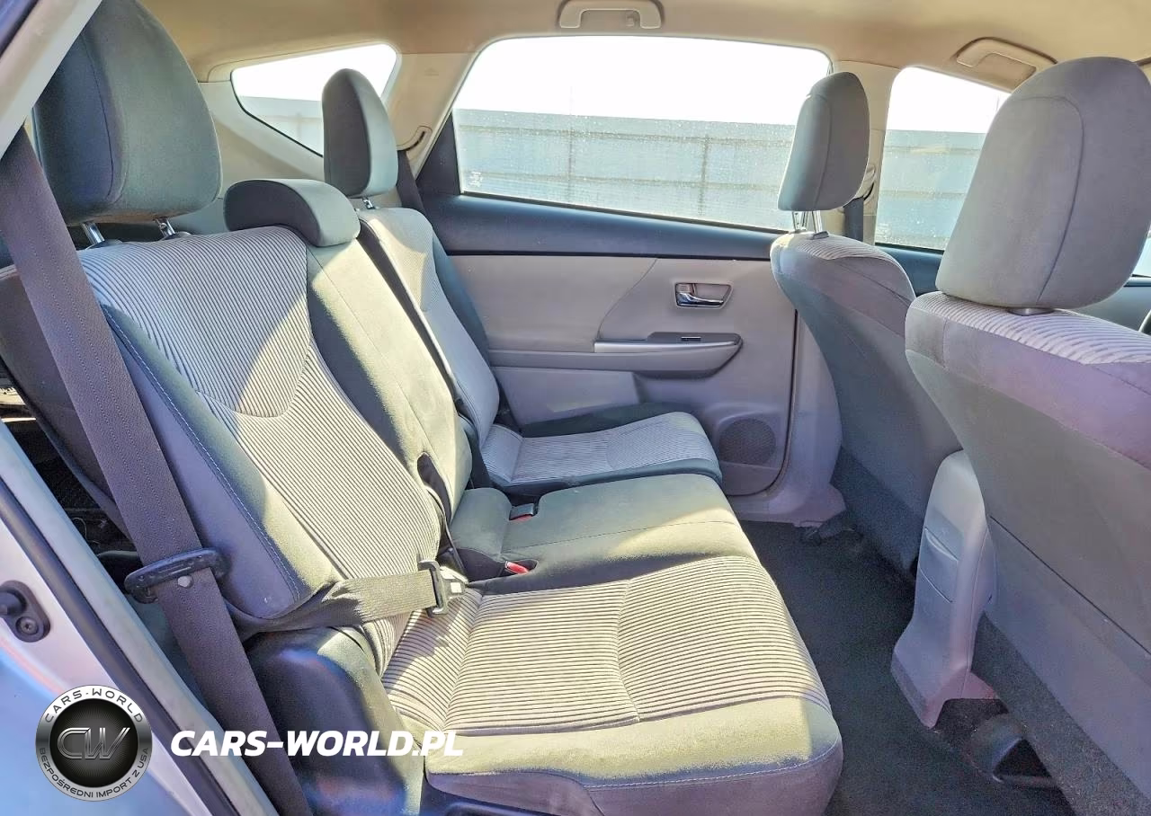 2015 Toyota Prius V Two VIN:JTDZN3EU5FJ039076 - 10
