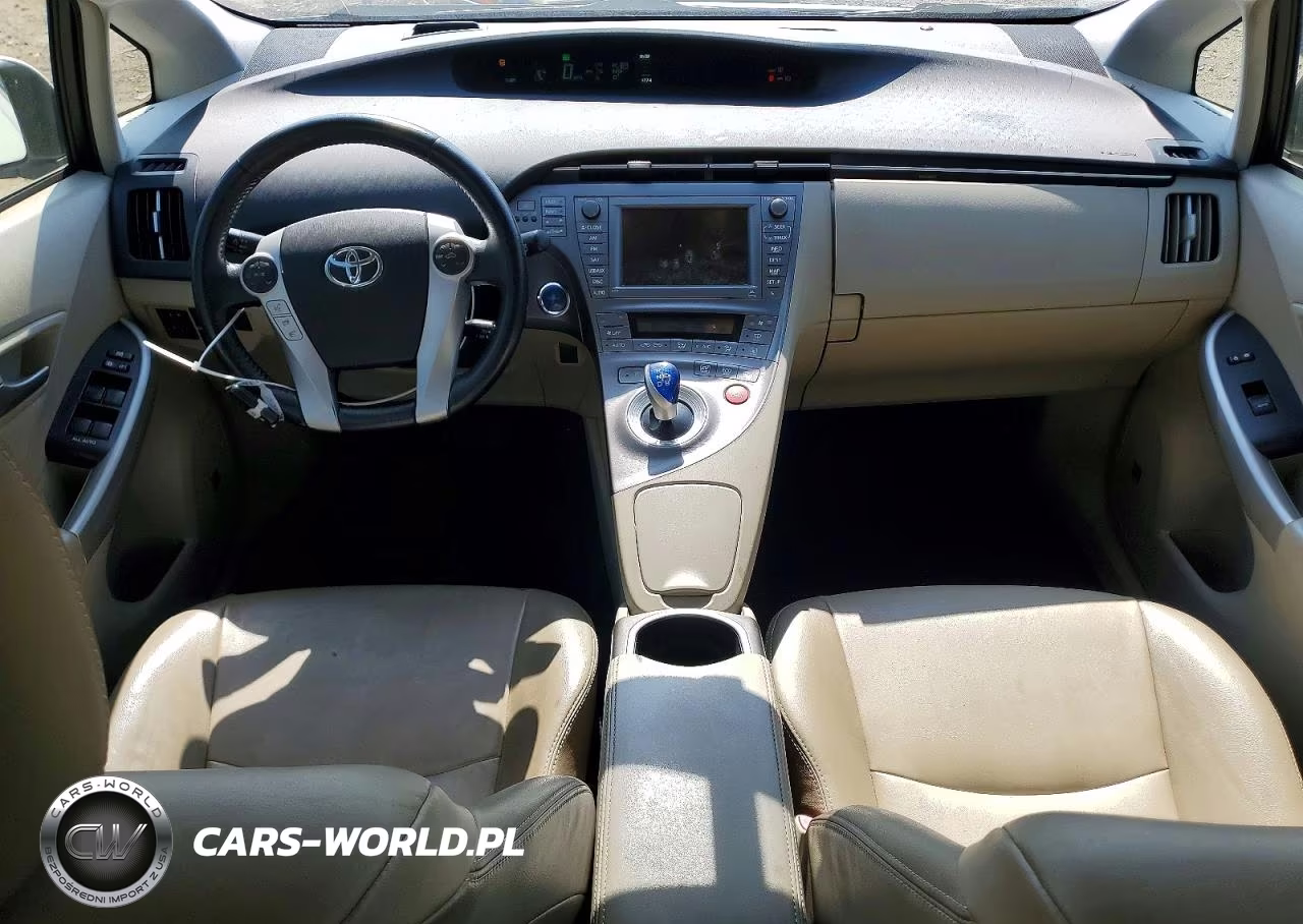 2013 Toyota Prius Four VIN:JTDKN3DU7D5551575 - 8