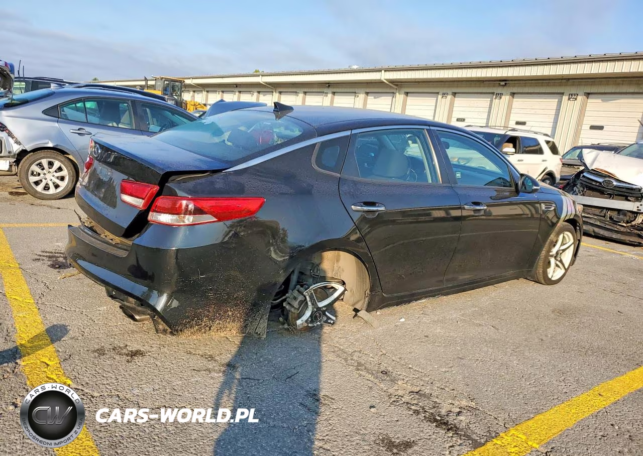 2017 Kia Optima Lx VIN:KNAGT4L37H5161637 - 3