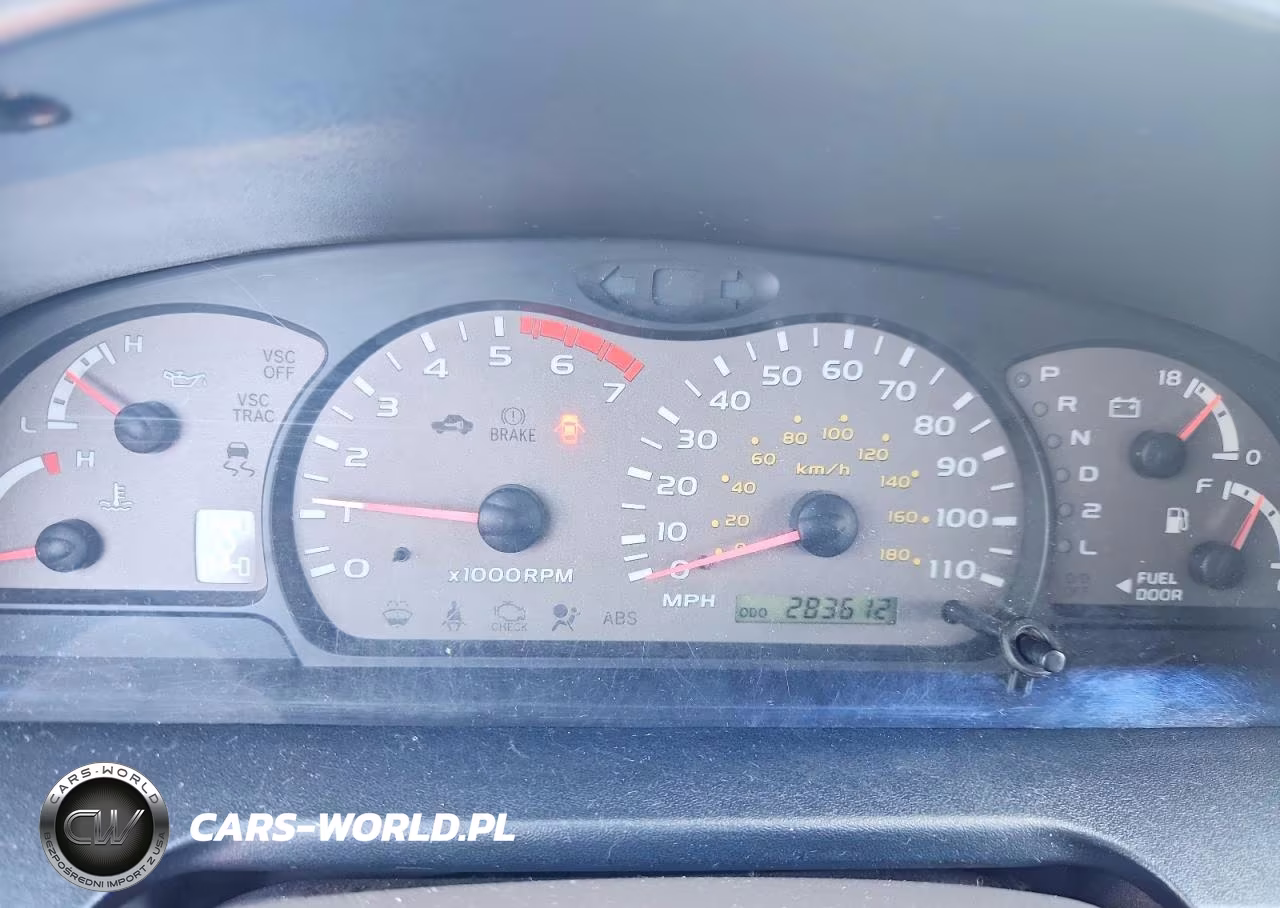 2003 Toyota Sequoia Sr5 VIN:5TDBT44A73S180945 - 9