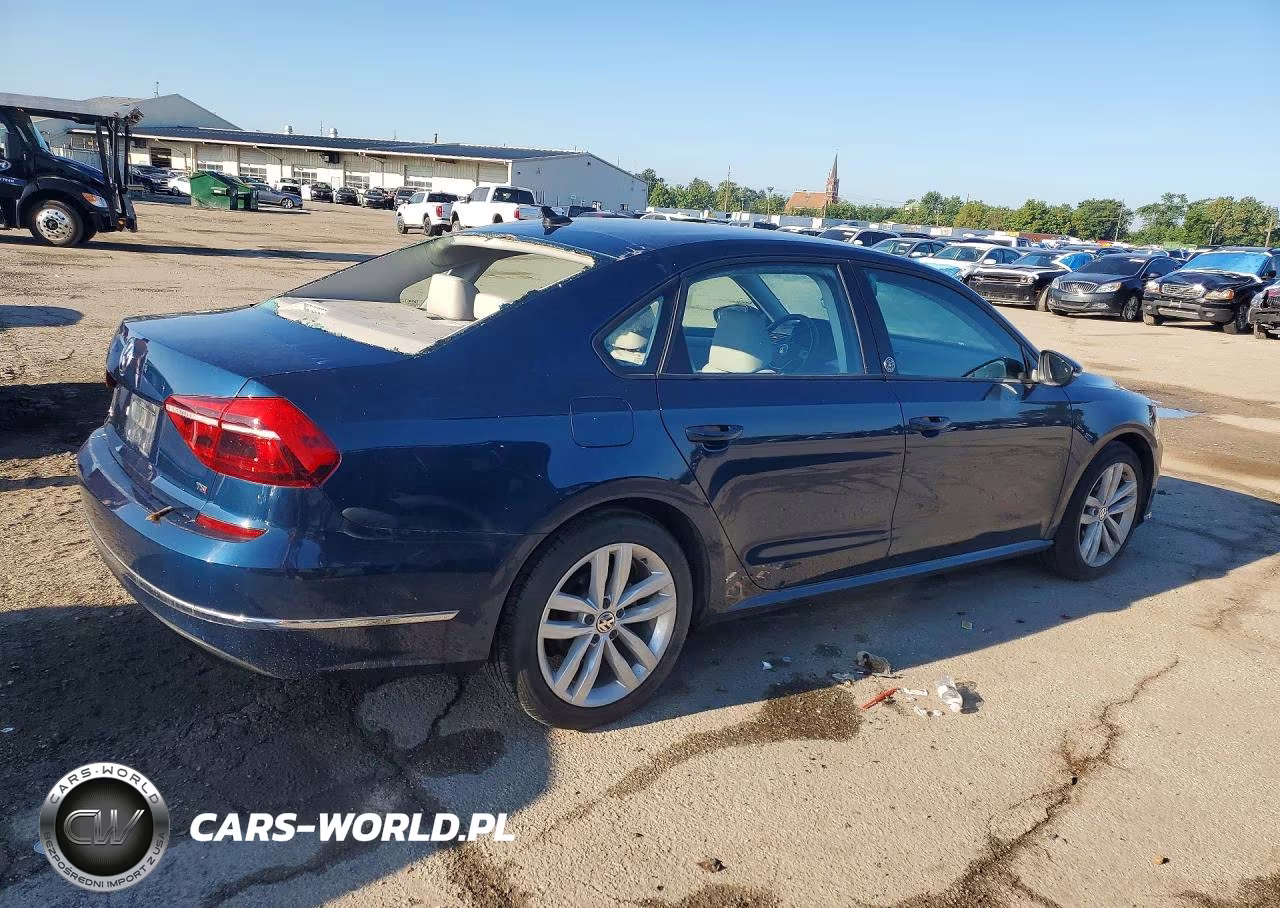 2019 Volkswagen Passat Wolfsburg VIN:1VWLA7A38KC010463 - 3
