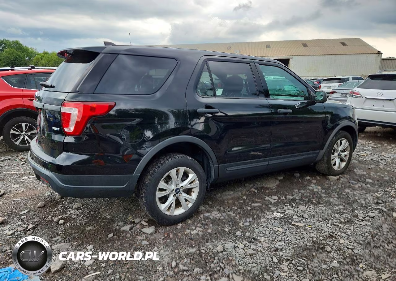 2018 Ford Explorer Police Interceptor VIN:1FM5K8AR0JGB68687 - 3
