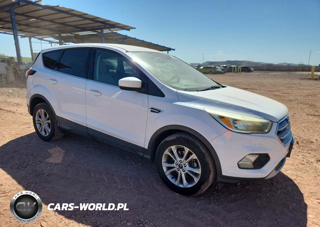2017 Ford Escape Se VIN:1FMCU0GD8HUC88201 - 4