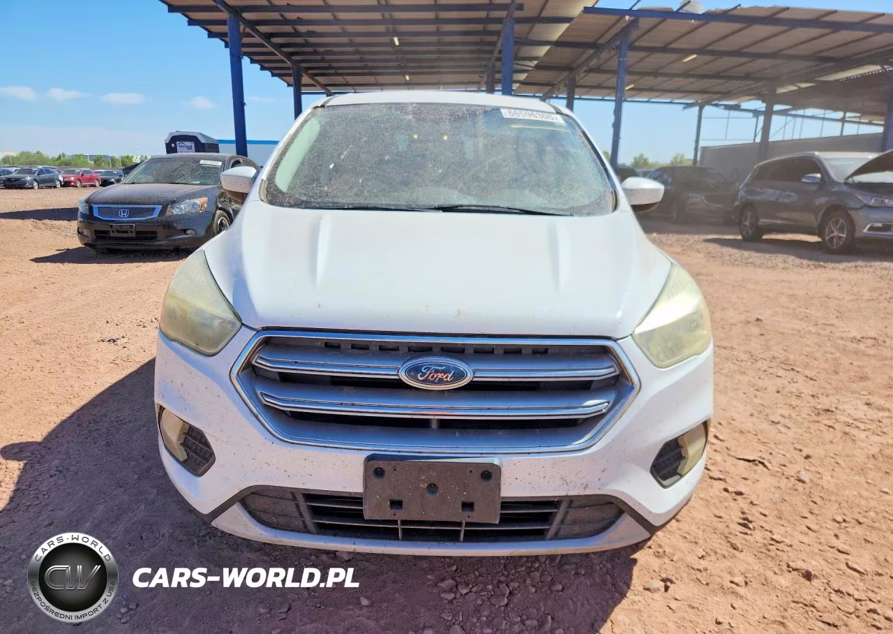 2017 Ford Escape Se VIN:1FMCU0GD8HUC88201 - 5