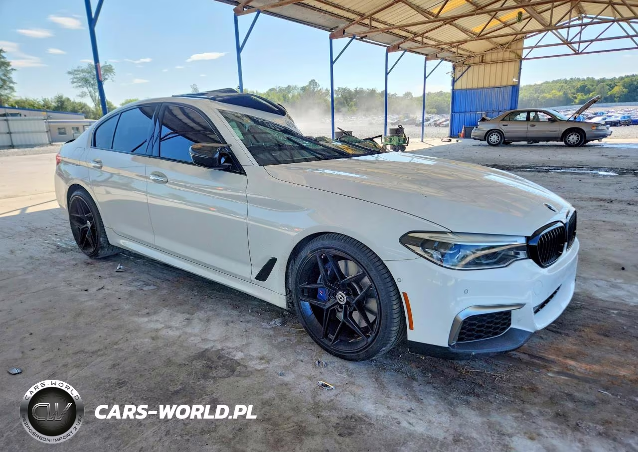 2018 BMW M550Xi VIN:WBAJB9C52JB049178 - 4
