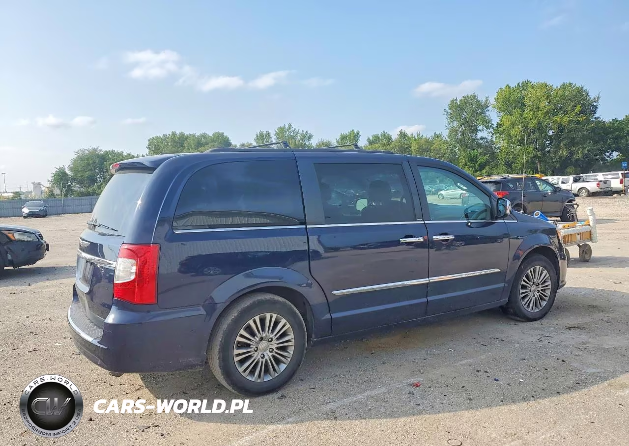 2014 Chrysler Town & Country Touring L VIN:2C4RC1CG3ER115766 - 3