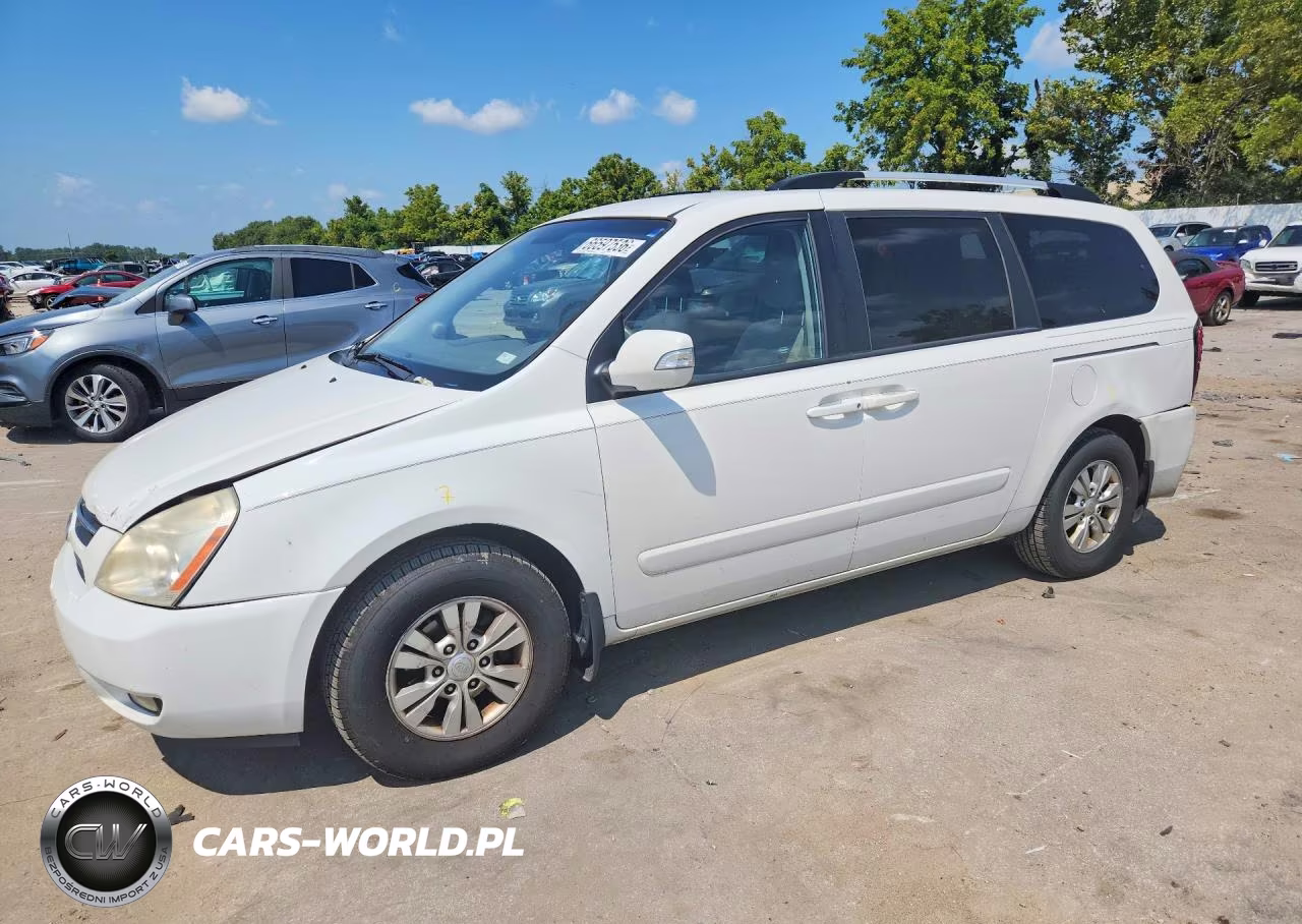 2012 Kia Sedona Lx