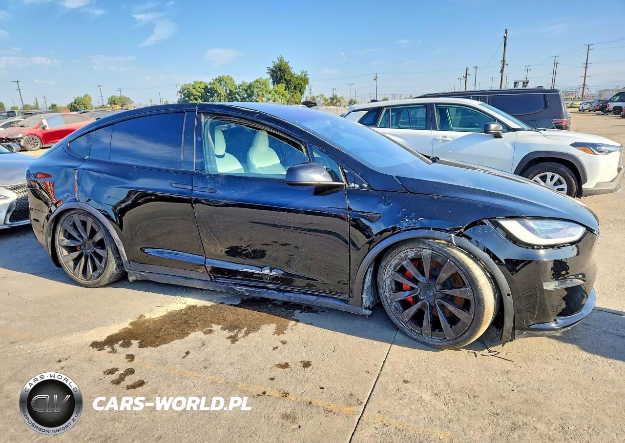 2023 Tesla Model X Plaid Tri Motor All-Wheel Drive VIN:7SAXCBE61PF404194 - 4