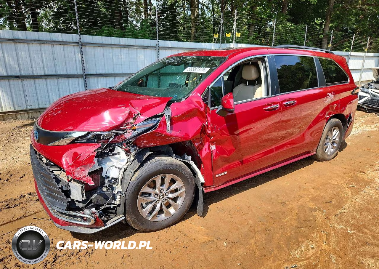 2021 Toyota Sienna Xle