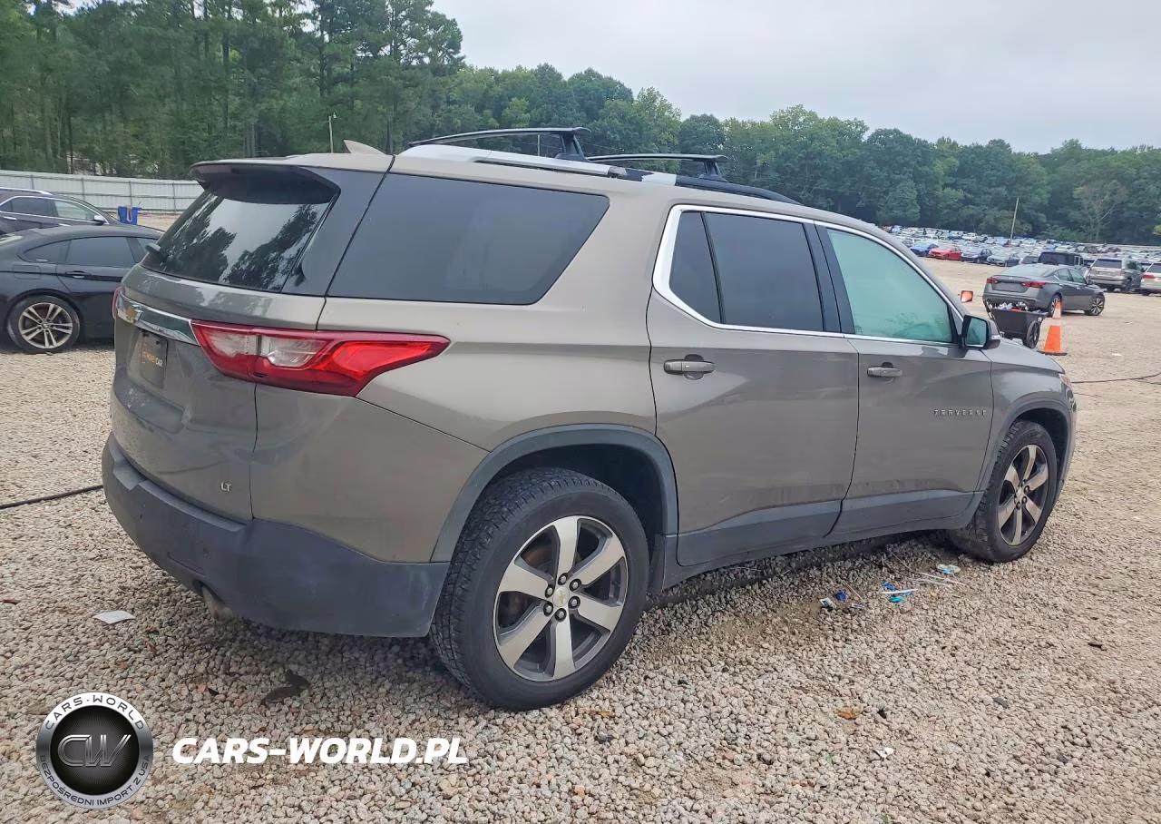 2018 Chevrolet Traverse Lt VIN:1GNEVHKW2JJ117850 - 3