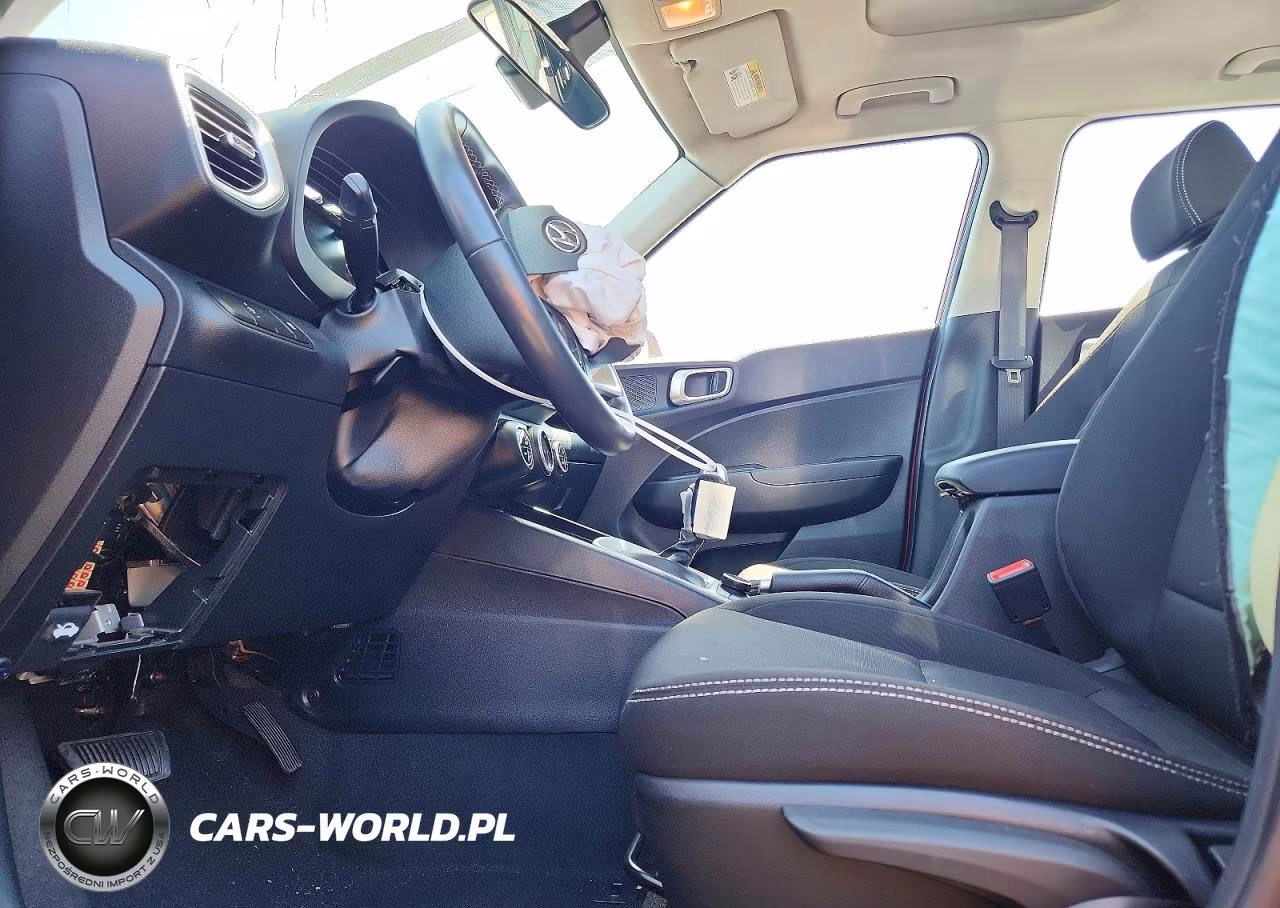 2025 Hyundai Venue Sel VIN:KMHRC8A33SU390685 - 7