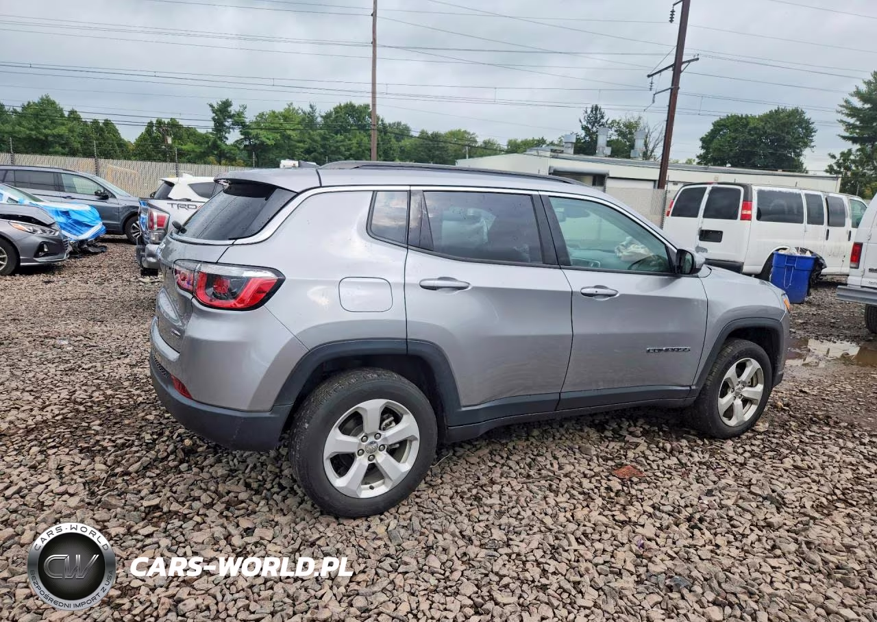 2020 Jeep Compass Latitude VIN:3C4NJDBB0LT145314 - 3