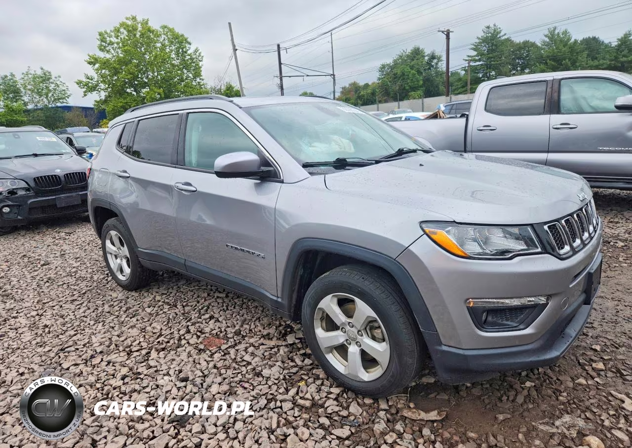 2020 Jeep Compass Latitude VIN:3C4NJDBB0LT145314 - 4