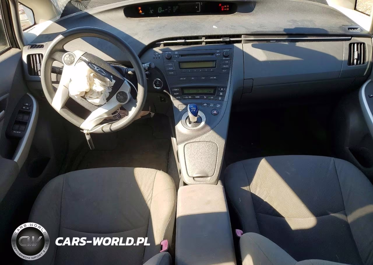 2011 Toyota Prius Two VIN:JTDKN3DU4B5333378 - 8