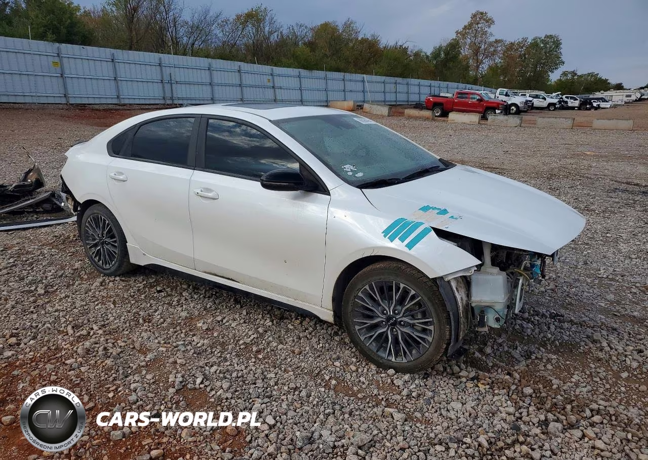 2023 Kia Forte Gt Line VIN:3KPF54AD8PE563433 - 4