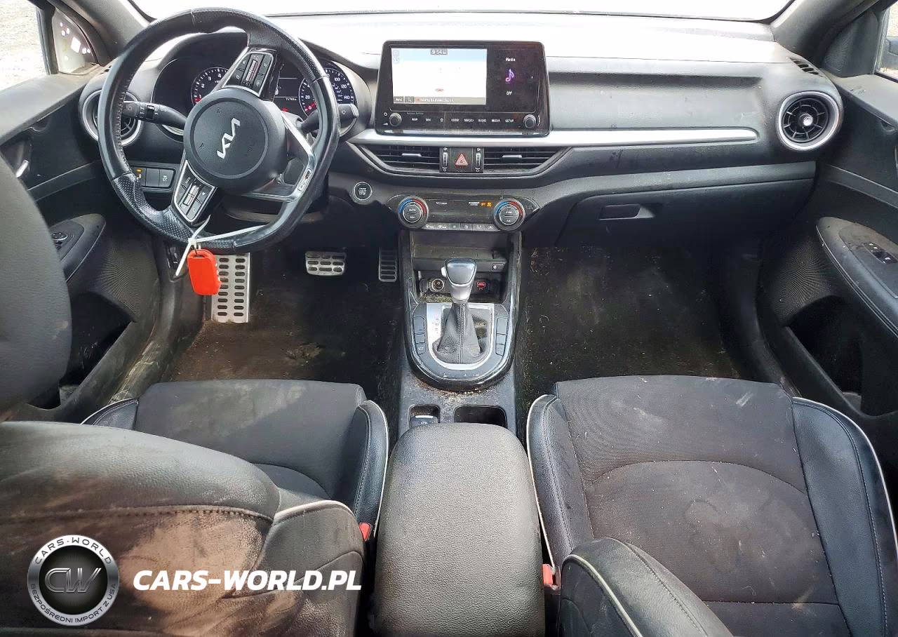 2023 Kia Forte Gt Line VIN:3KPF54AD8PE563433 - 8
