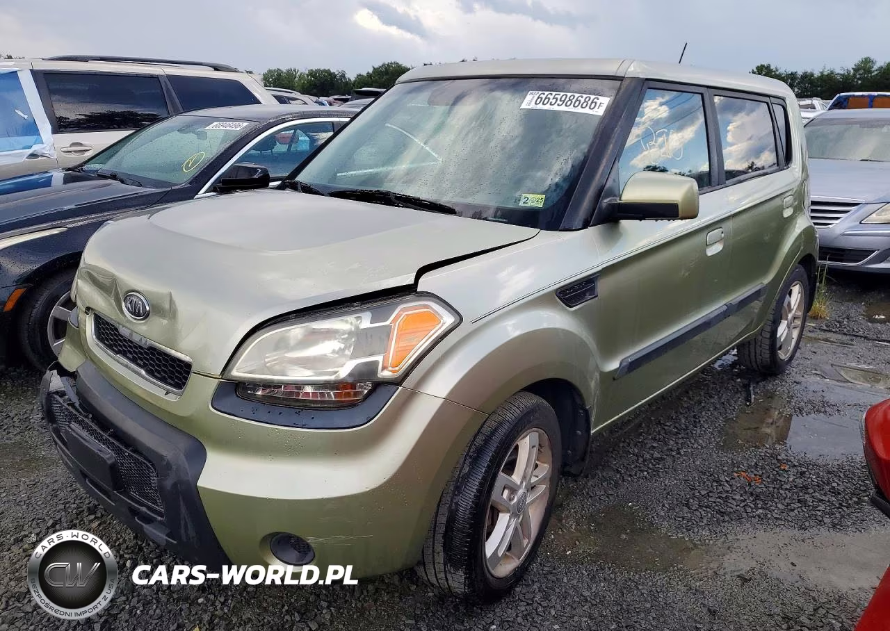 2010 Kia Soul + VIN:KNDJT2A22A7124061 - 1