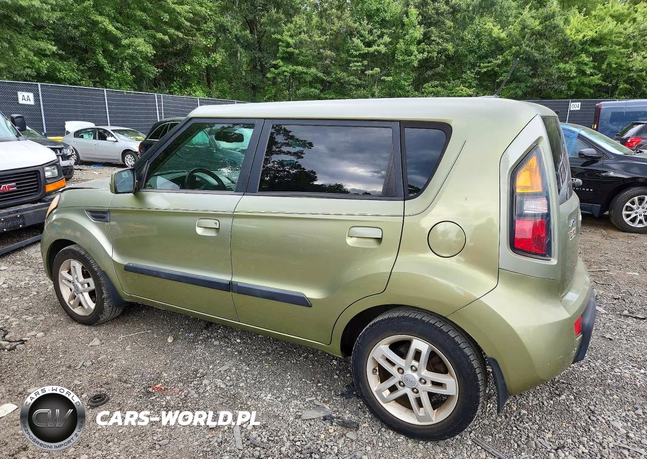 2010 Kia Soul + VIN:KNDJT2A22A7124061 - 2