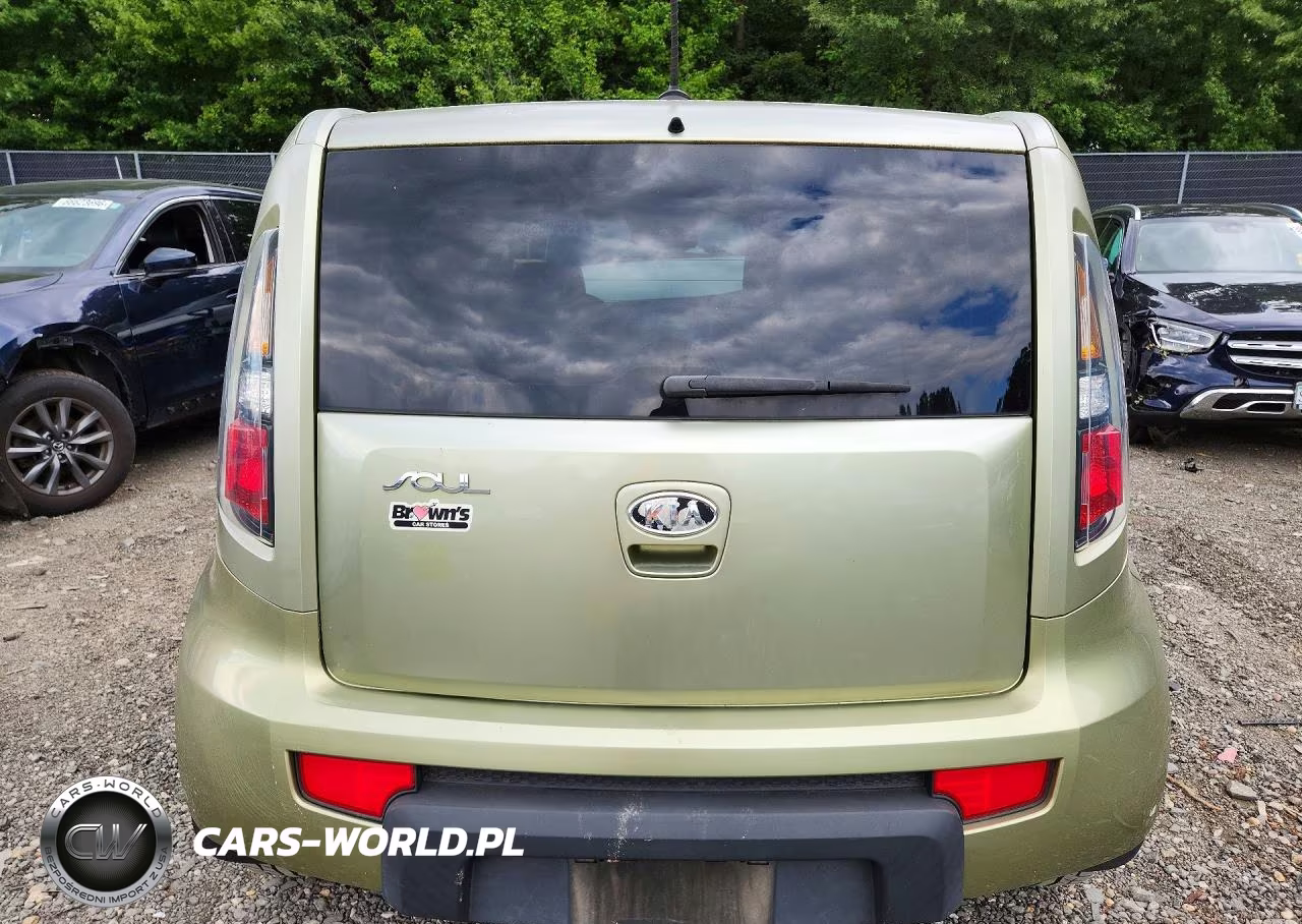 2010 Kia Soul + VIN:KNDJT2A22A7124061 - 6