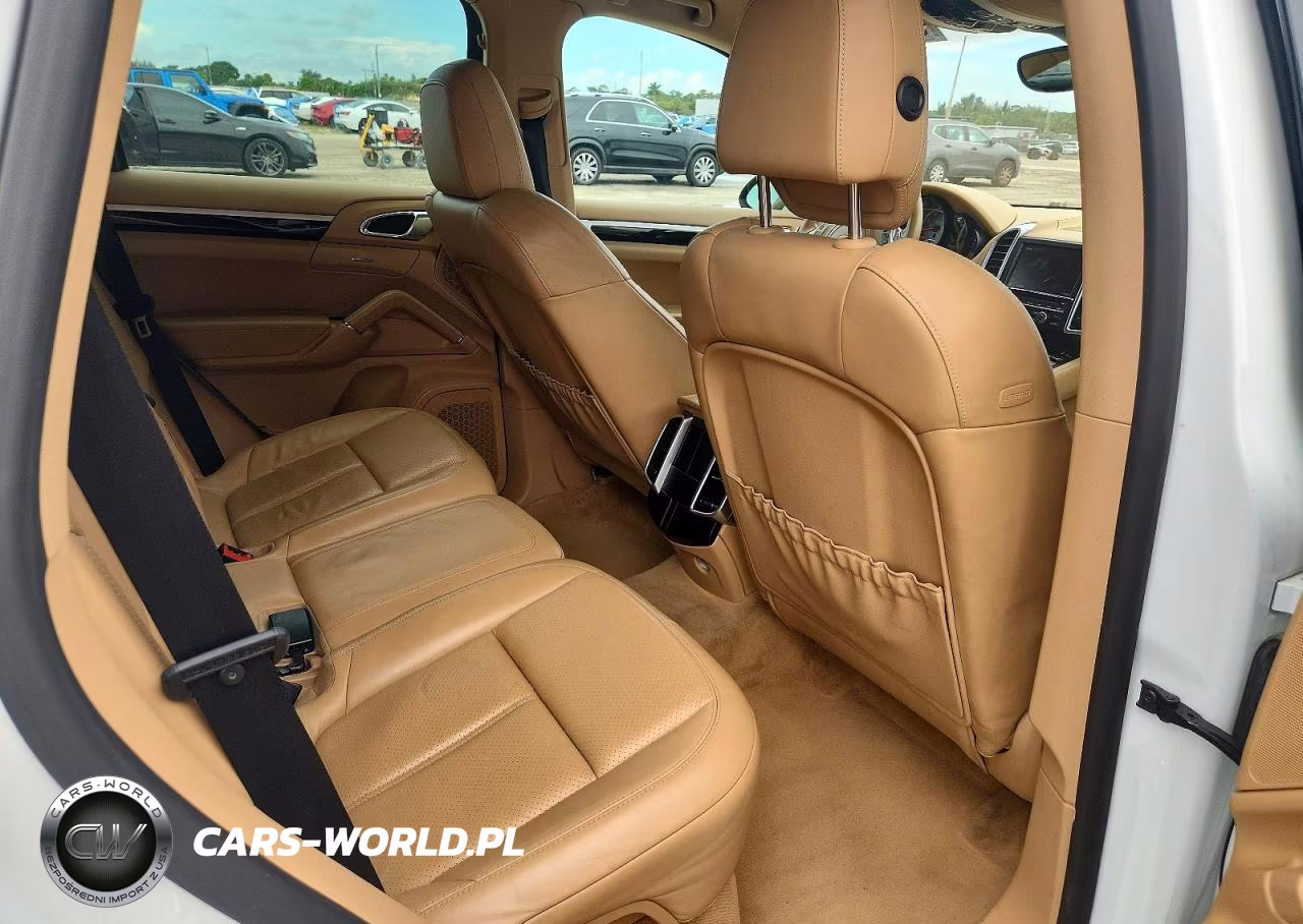 2014 Porsche Cayenne S Hybrid VIN:WP1AE2A29ELA50546 - 11