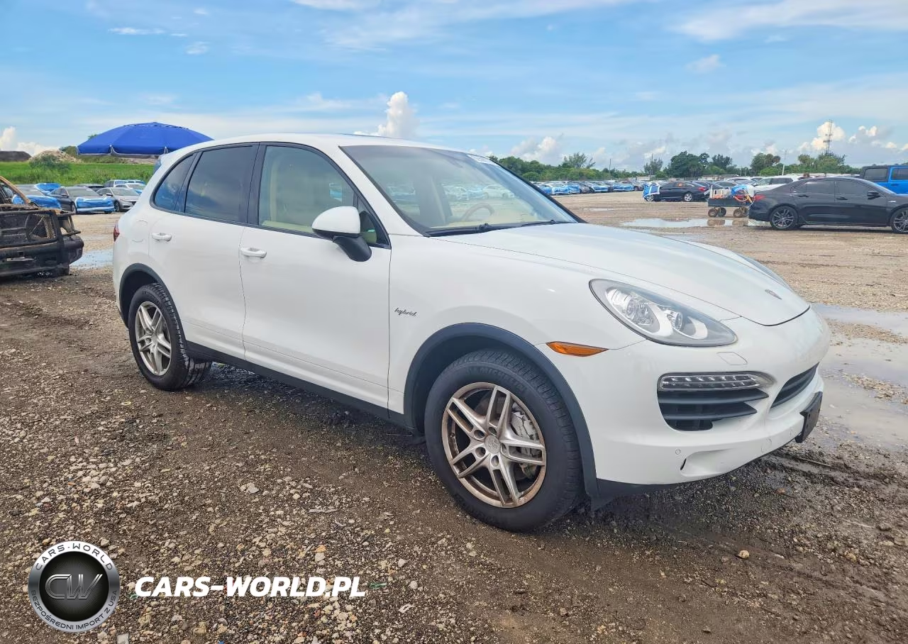 2014 Porsche Cayenne S Hybrid VIN:WP1AE2A29ELA50546 - 4