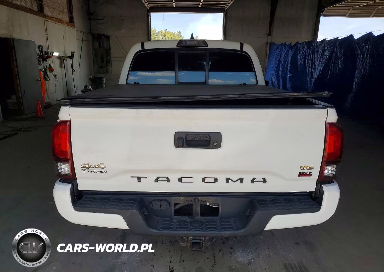 2018 Toyota Tacoma Sr V6 VIN:3TMCZ5AN9JM135695 - 6