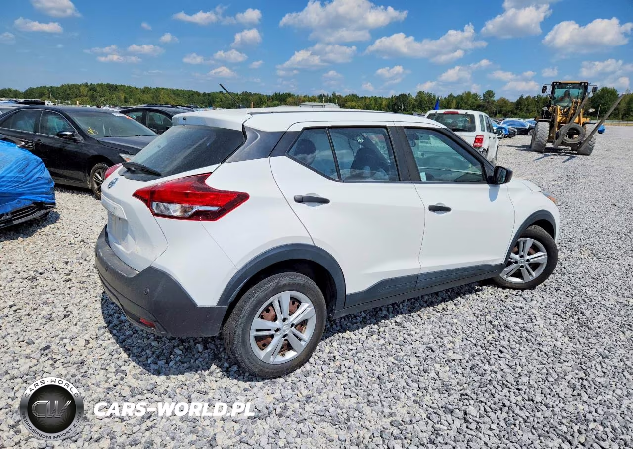 2020 Nissan Kicks S VIN:3N1CP5BV9LL528807 - 3