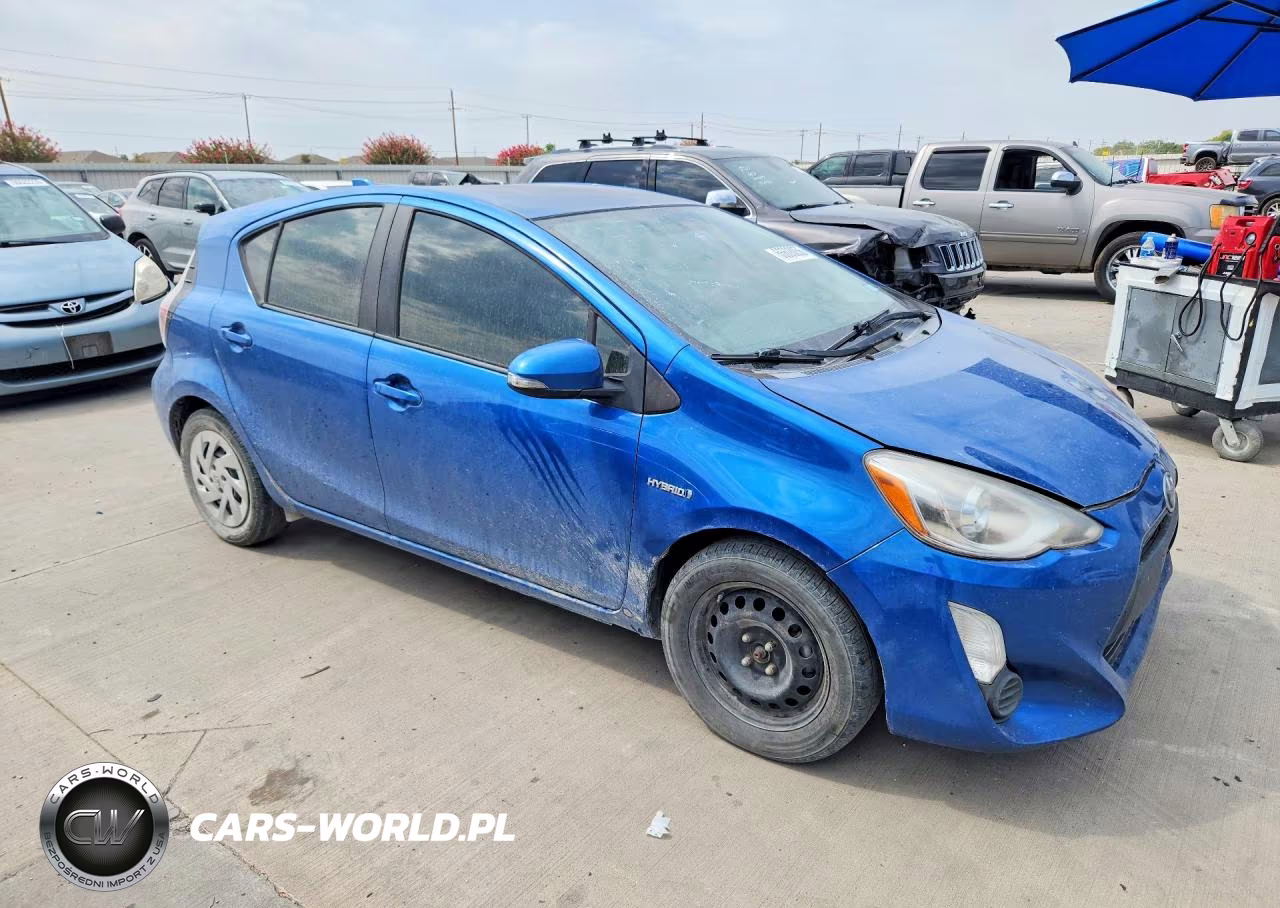 2016 Toyota Prius C One VIN:JTDKDTB38G1128433 - 4