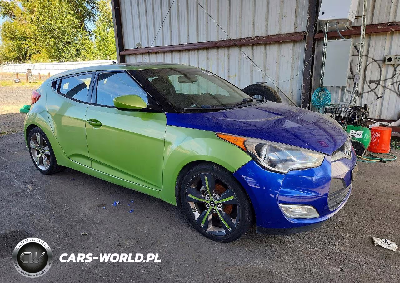 2012 Hyundai Veloster Base VIN:KMHTC6AD0CU028057 - 4