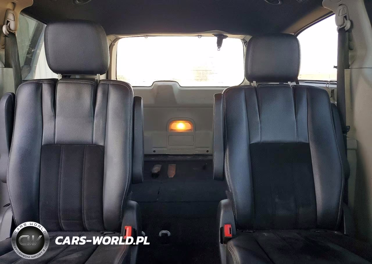 2018 Dodge Grand Caravan Sxt VIN:2C4RDGCG7JR222670 - 10