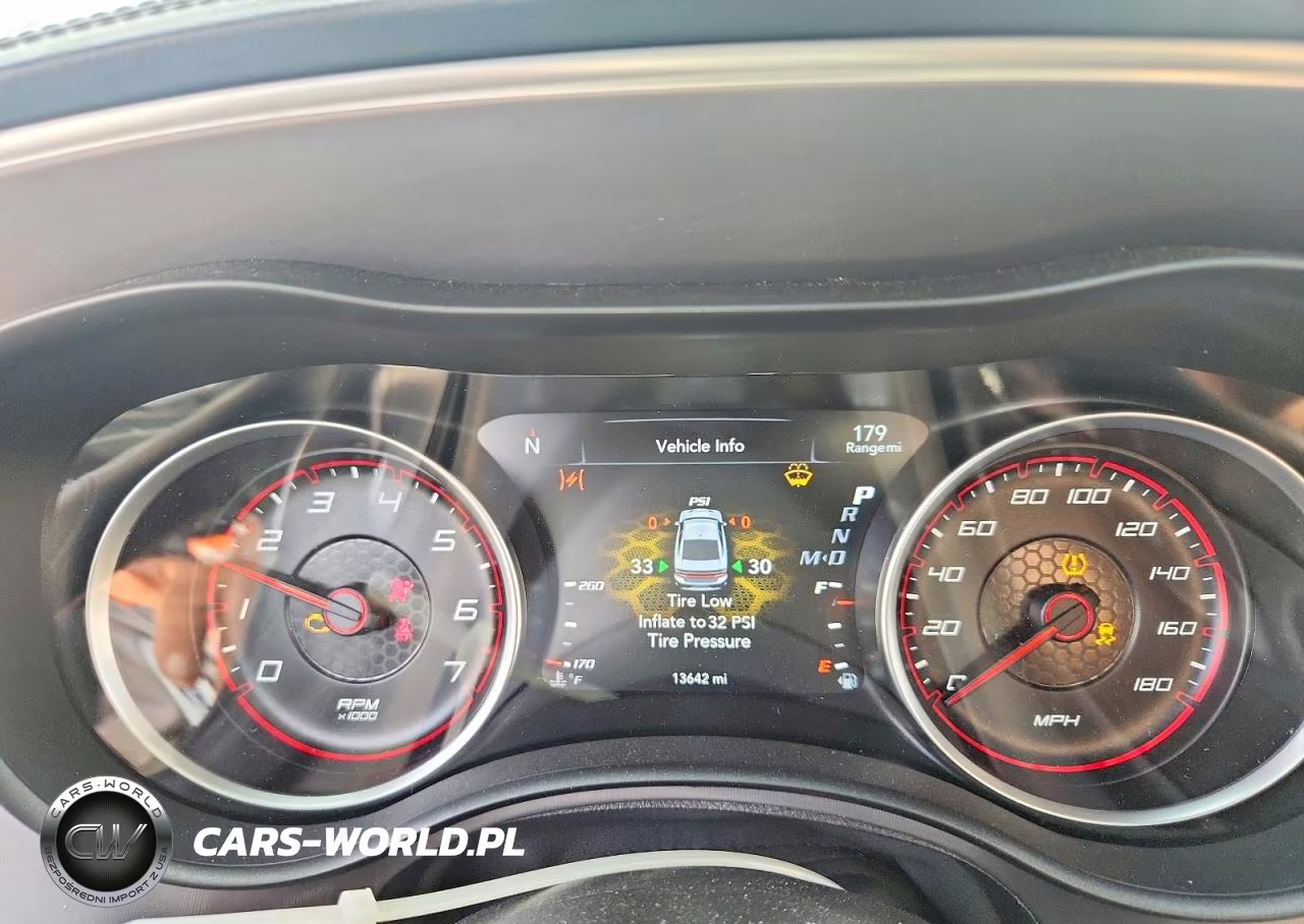 2022 Dodge Charger Scat Pack VIN:2C3CDXGJ7NH237200 - 9