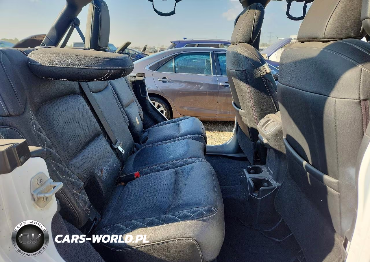 2020 Jeep Wrangler Unlimited Sport VIN:1C4HJXDG4LW139999 - 10