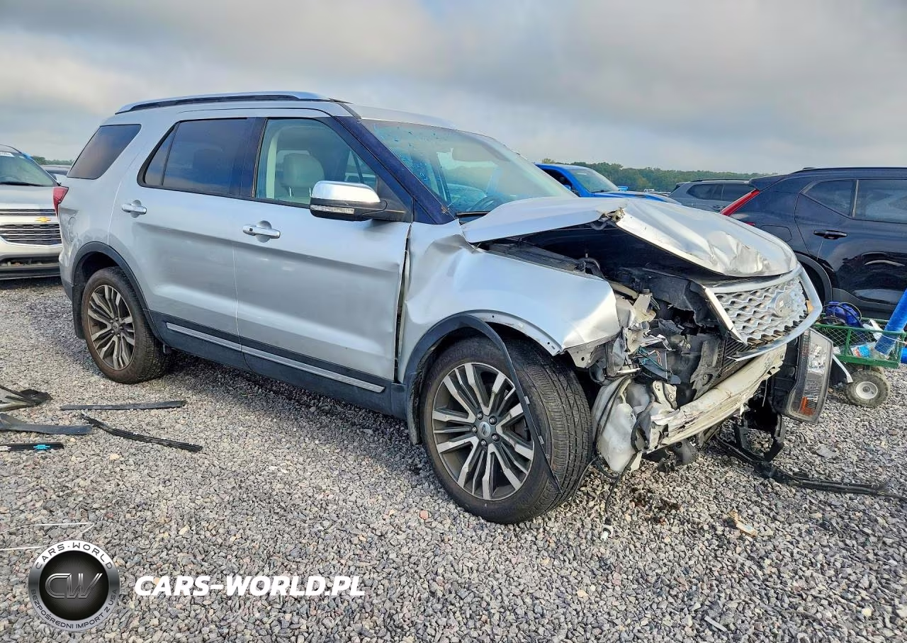 2016 Ford Explorer Platinum VIN:1FM5K8HT4GGC11695 - 4