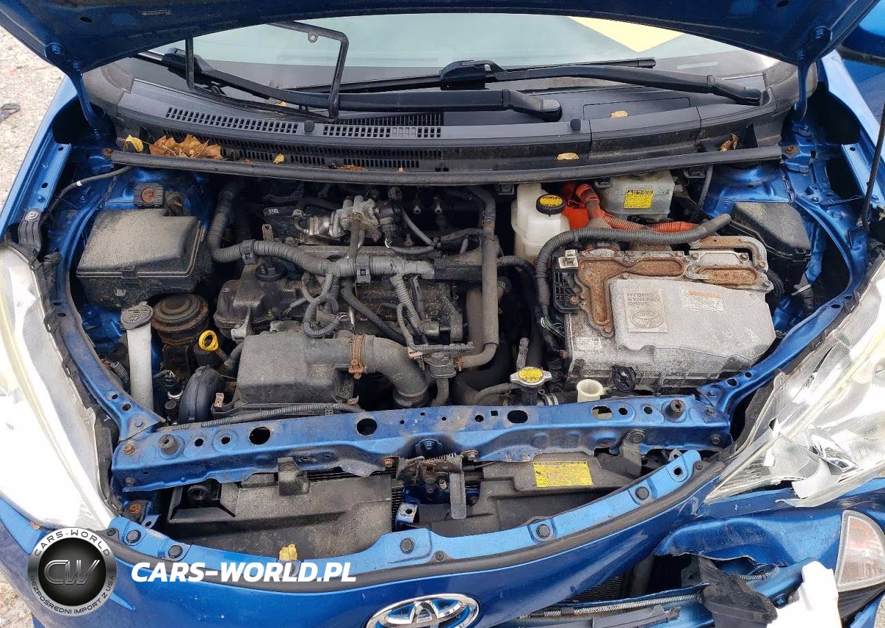 2014 Toyota Prius C Two VIN:JTDKDTB38E1572537 - 11