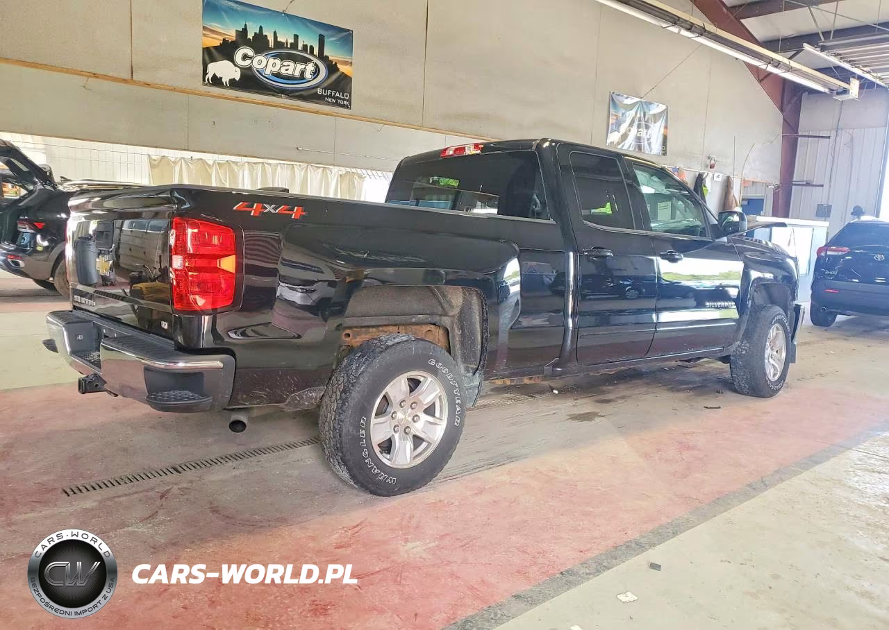 2018 Chevrolet Silverado K1500 Lt VIN:1GCVKREH6JZ365282 - 3