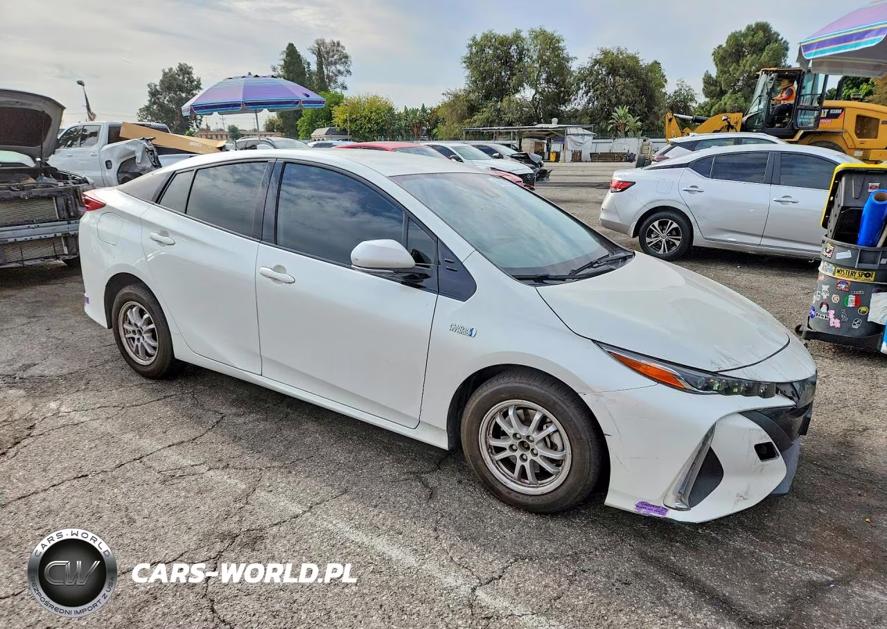 2020 Toyota Prius Prime Xle VIN:JTDKARFP7L3133503 - 4