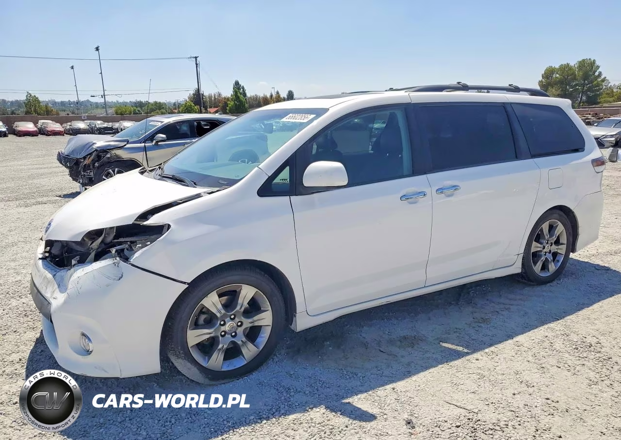 2014 Toyota Sienna Sport