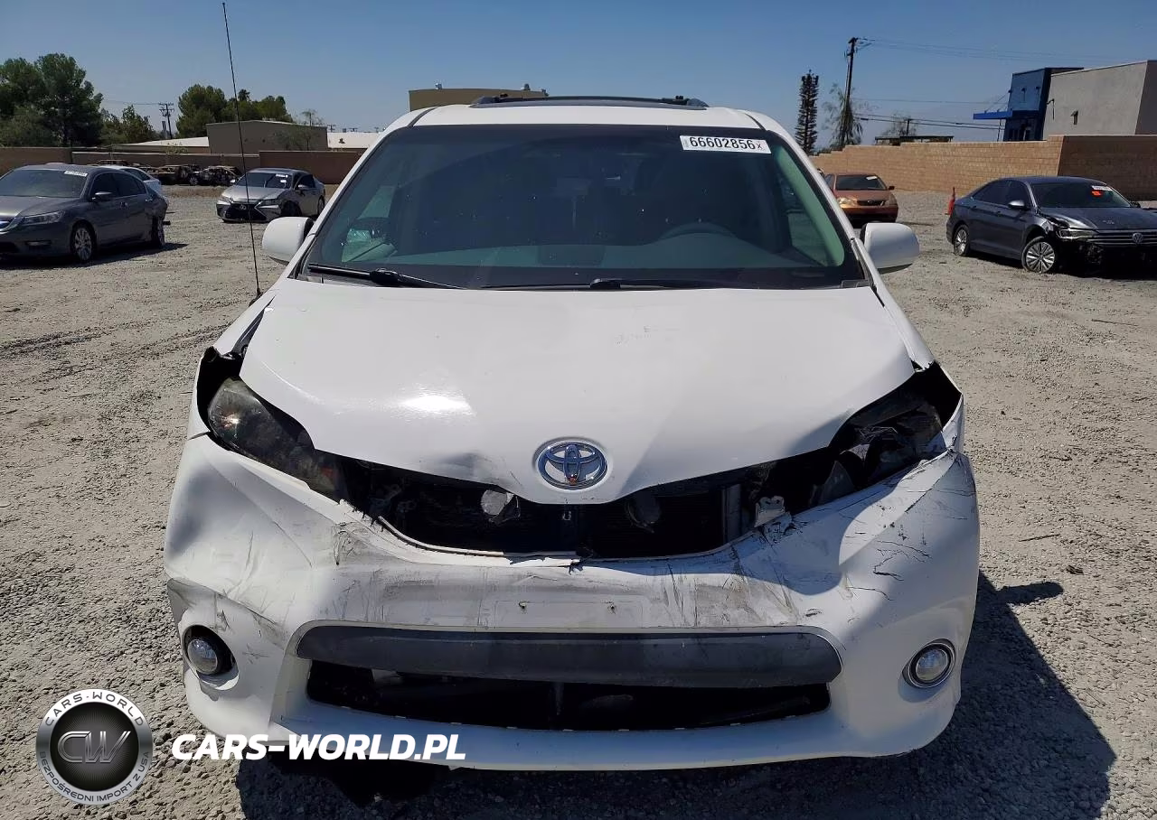 2014 Toyota Sienna Sport VIN:5TDXK3DC0ES467566 - 5