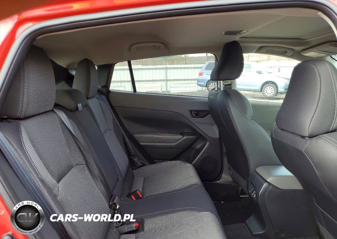 2024 Subaru Crosstrek Premium VIN:JF2GUADC4RH909467 - 11