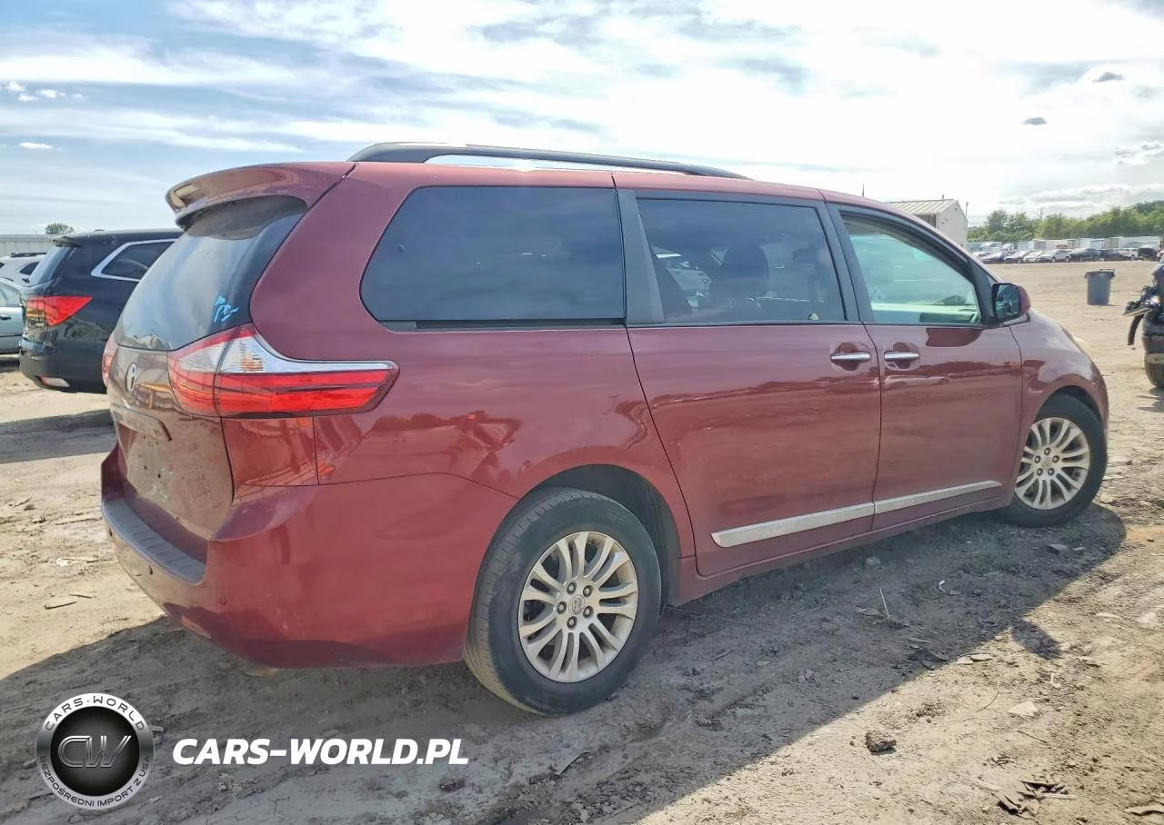 2015 Toyota Sienna Xle 8-Passenger VIN:5TDYK3DC4FS679831 - 3