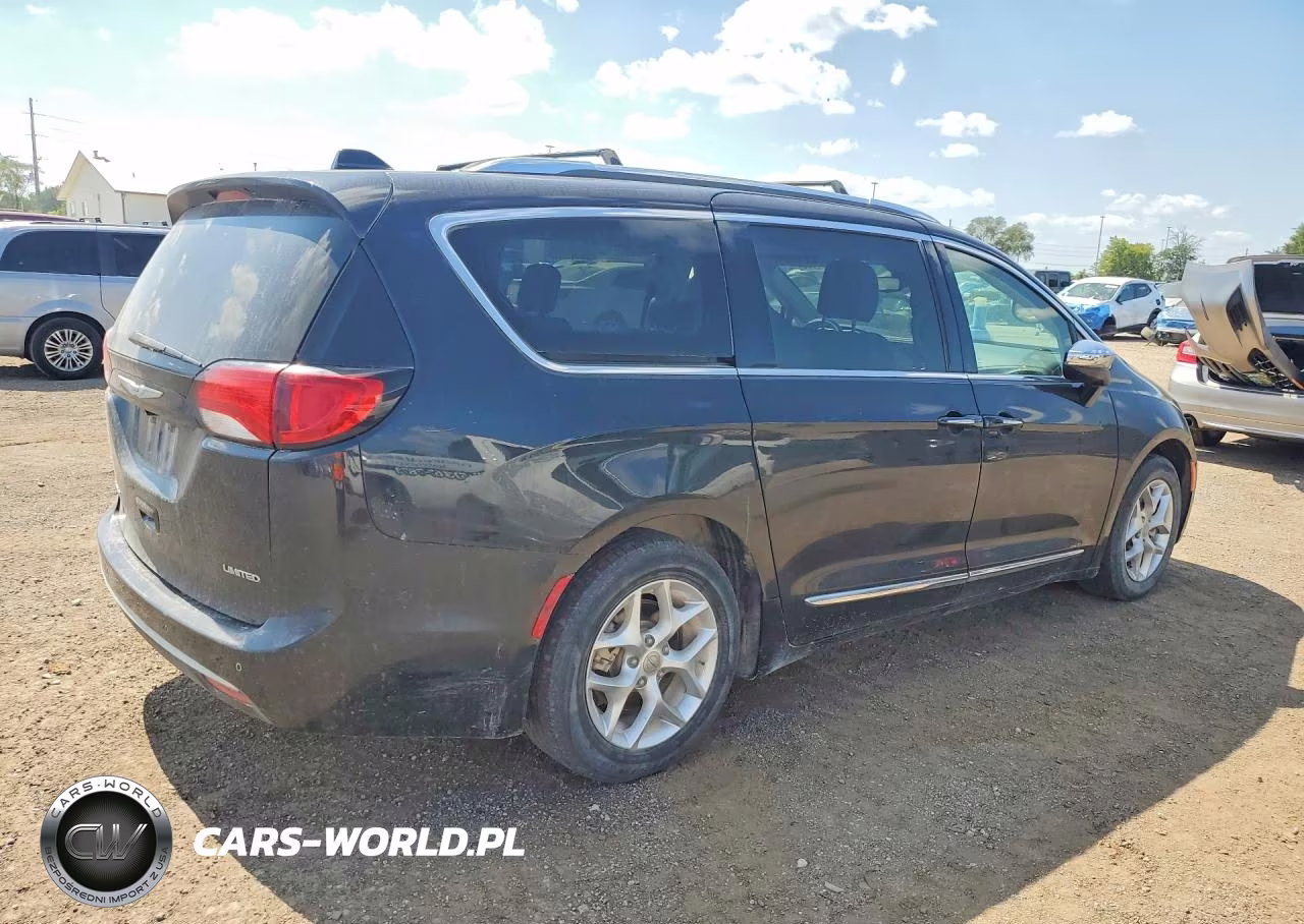 2020 Chrysler Pacifica Limited VIN:2C4RC1GGXLR171730 - 3