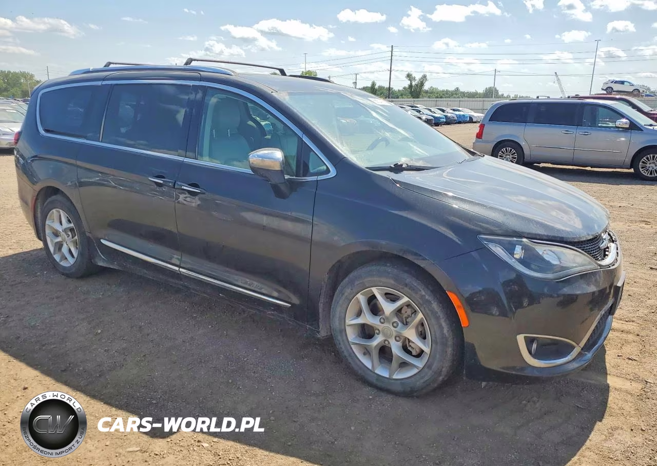 2020 Chrysler Pacifica Limited VIN:2C4RC1GGXLR171730 - 4