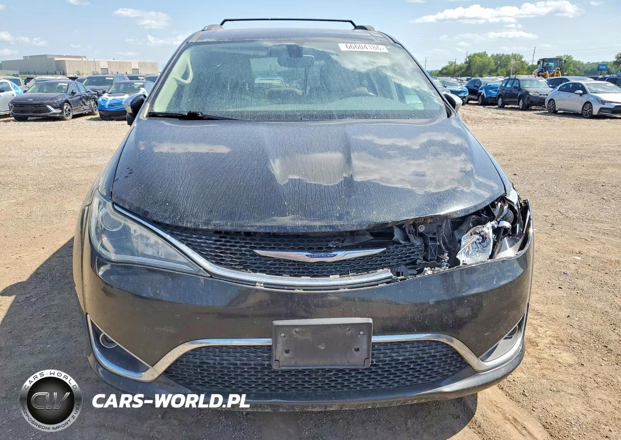 2020 Chrysler Pacifica Limited VIN:2C4RC1GGXLR171730 - 5