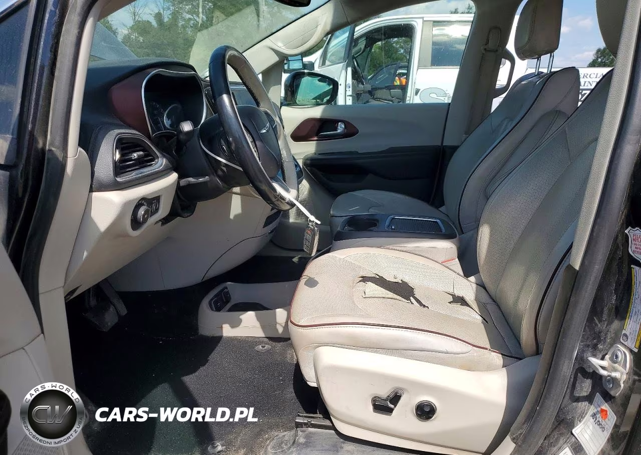 2020 Chrysler Pacifica Limited VIN:2C4RC1GGXLR171730 - 7