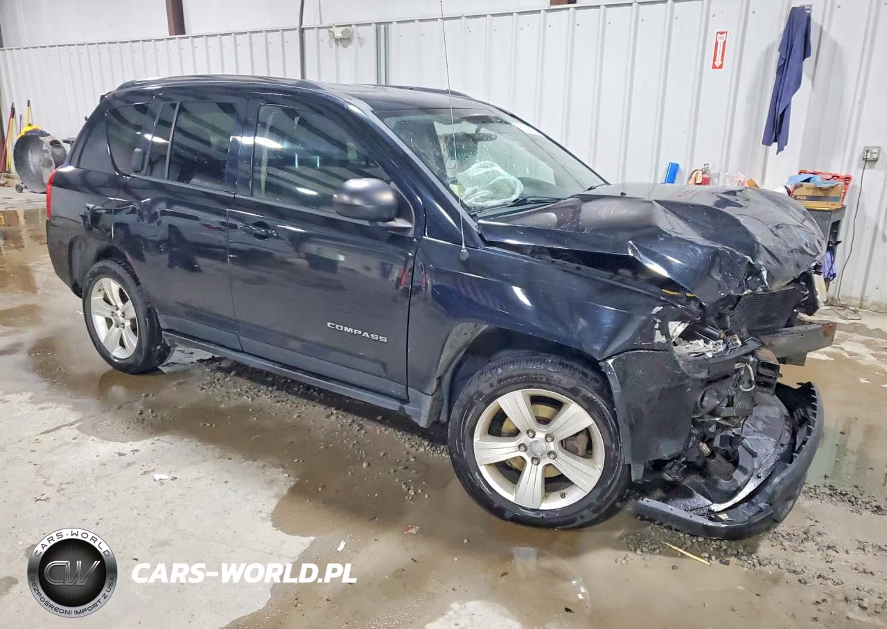 2012 Jeep Compass Latitude VIN:1C4NJDEB6CD511116 - 4