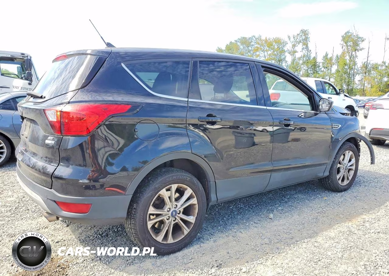2019 Ford Escape Se VIN:1FMCU9GD4KUB93050 - 3