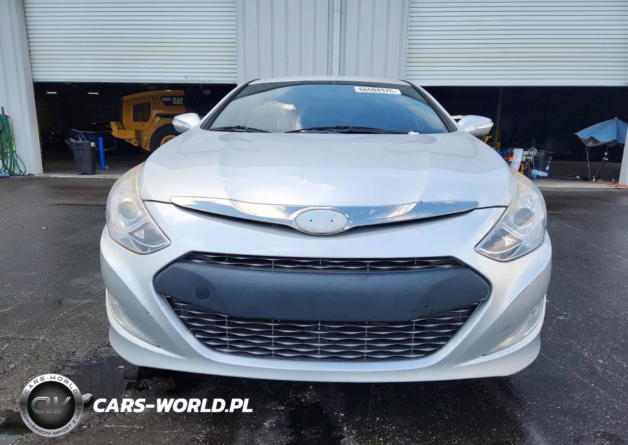 2013 Hyundai Sonata Hybrid VIN:KMHEC4A40DA079560 - 5