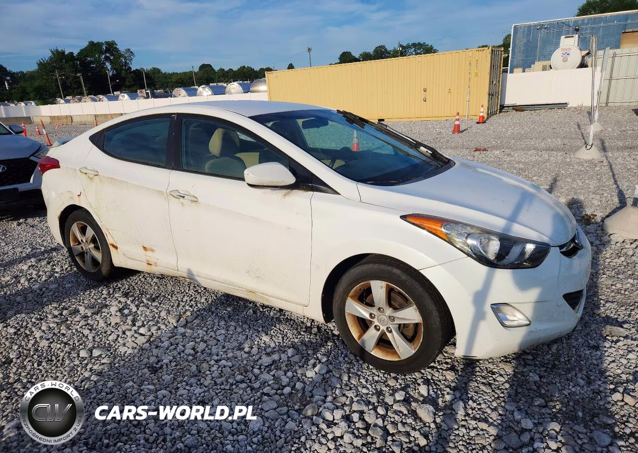 2013 Hyundai Elantra Gls VIN:5NPDH4AE8DH376885 - 4